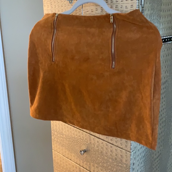 Mini - Picture 2 of 4